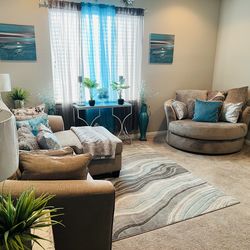 Living Room Set and Decor (everything pictured is included in price)