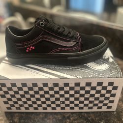 Brand New Neon/Black Old skool Vans