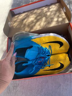 Men’s Nike sneakers