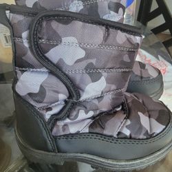 Kids Size 8 Snow Boots Toddler 