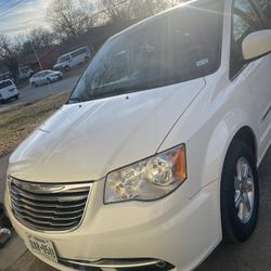 2014 Chrysler Town & Country Touring