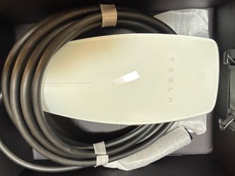 Tesla Universal Wall Charger