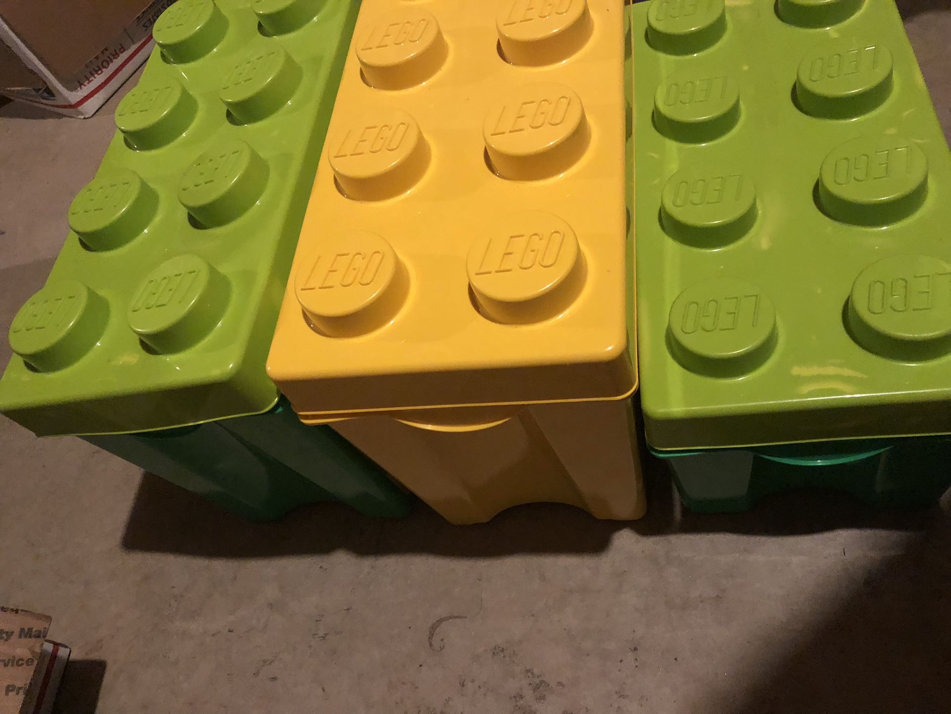 3 Lego Totes