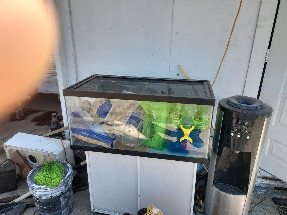 Tank/aquarium 