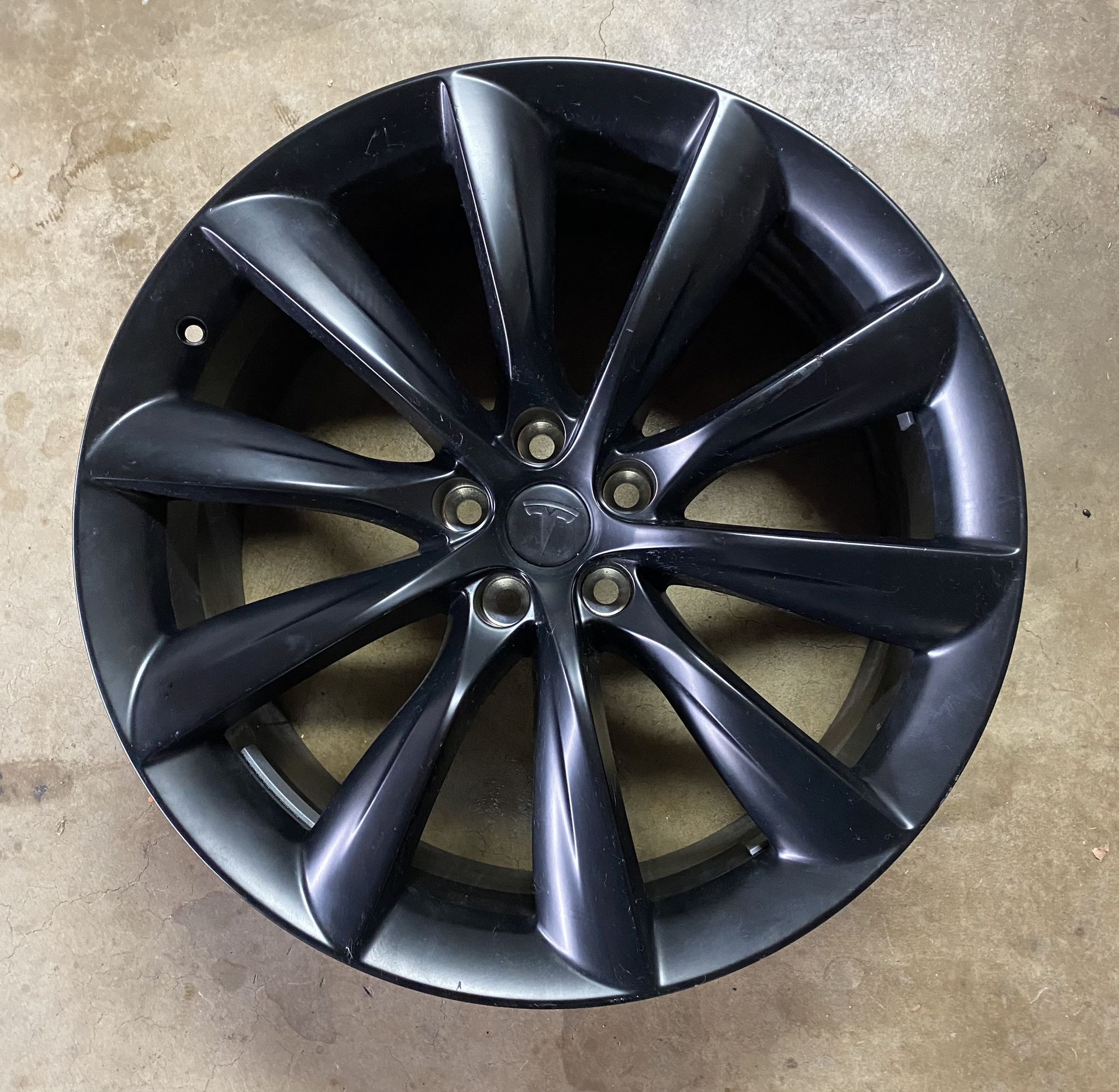 Tesla Model X 22” Turbine Rim