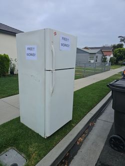 FREE! FREE! FRIDGE