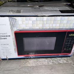 Brand  New Faberware Microwave 