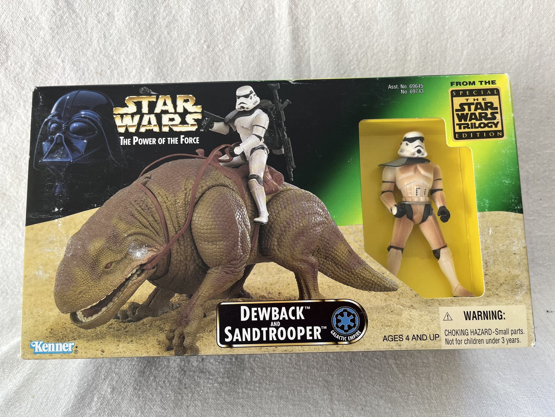 Vtg 1997 Star Wars POTF Kenner Figure DEWBACK & SANDTROOPER Mint w/Box. Sealed