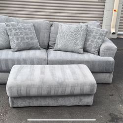 Comfy Gray Couch (with Ottoman)