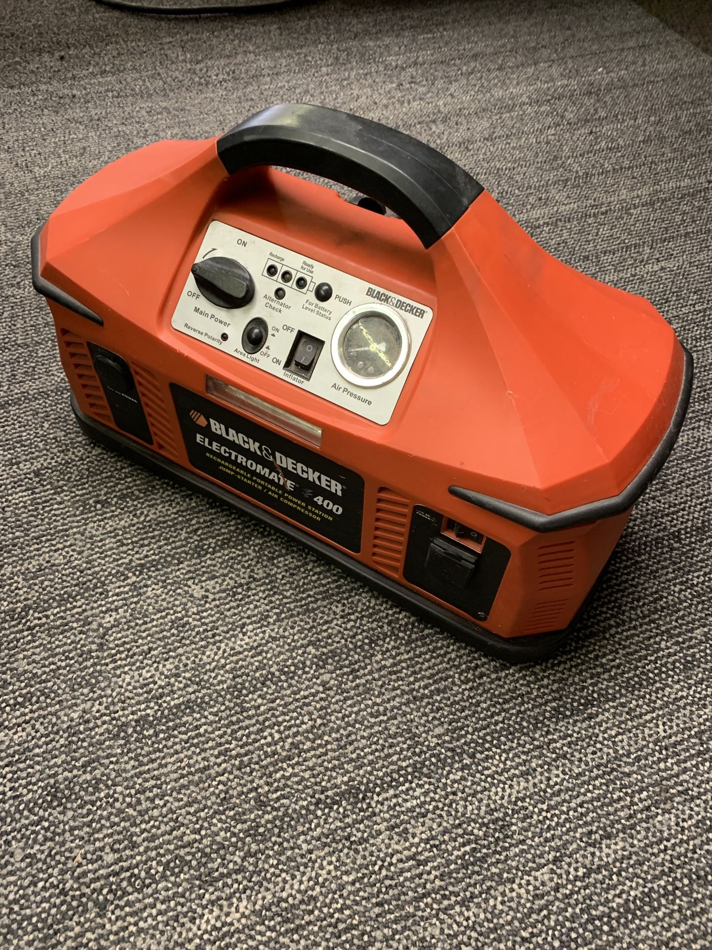 Black & Decker Rechargeable Portable Power Station -Jump Starter - Air  Compressor - Electromate 400 for Sale in Tacoma, WA - OfferUp