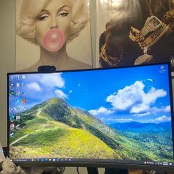 Samsung Odyssey Curved 27’ Gaming monitor 240 hz refresh rate