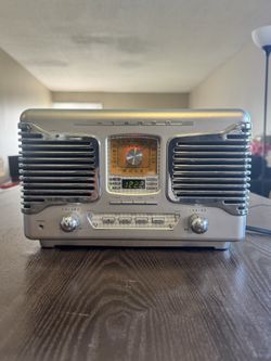 TEAC SL-D80 Retro AM/FM Stereo CD Player Clock Radio Silver Tested Working