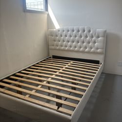 Beautiful Queen size Bed Frame And Headboard