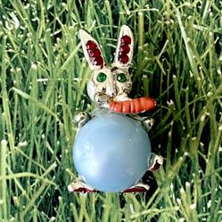 Vintage Large Gold Tone Blue Jelly Belly Rabbit Pin