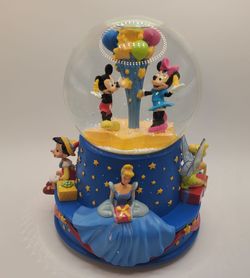 Hallmark Disney Walt 100th Musical Birthday Water Globe Limited Edition