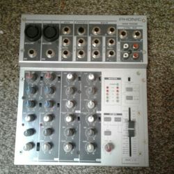 Phonic MM 1002 Mixer 