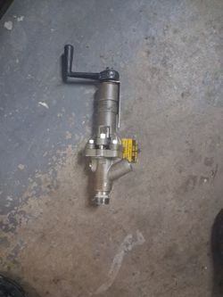 Sample valves