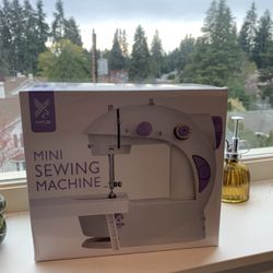 Mini Sewing Machine 
