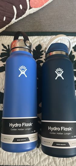 1 indigo 1 Cascade Blue w/ stainless Steele lid Hydroflask 40oz