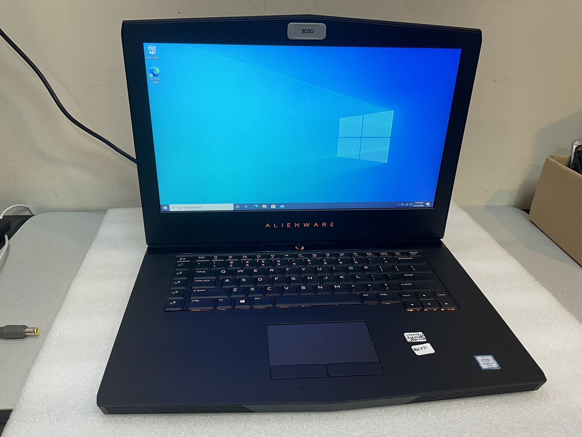 Alienware 15 R3 15.6" i7-6700HQ 2.60Ghz 16GB RAM 512GB SSD GTX 1070 . This Laptop has been tested for basic functionality and has a clean install of