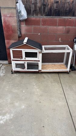 Cage with wheels