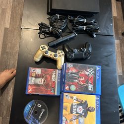 Play Station 4 ! Still Working Good ! $145