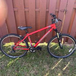 Cannondale Medium Mountain Bike 