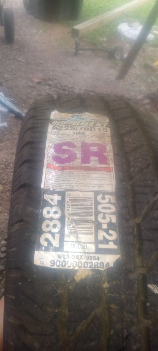Brand New Cooper Discover H/T 225/70/15
