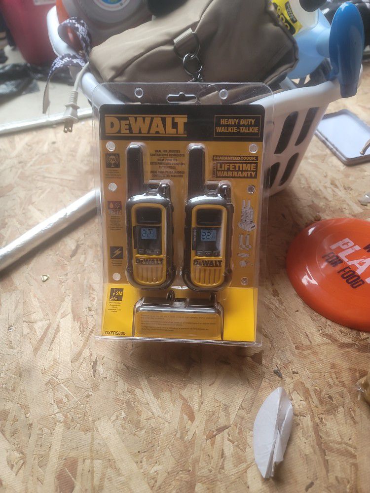 DeWalt DXFRS300 Two Way Radio Walkie Talkie-NEW
