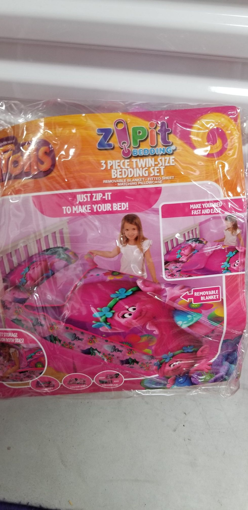 TROLLS comforter set