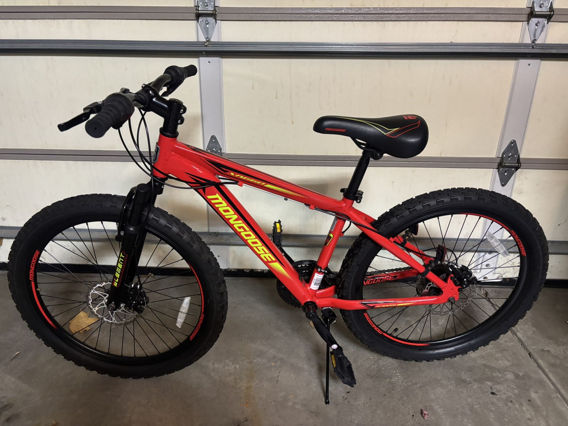 *** Mongoose Mountain Bike (24”)