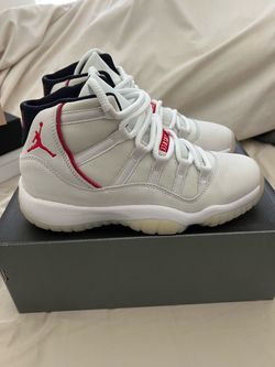 Jordan 11 Platinum Tint