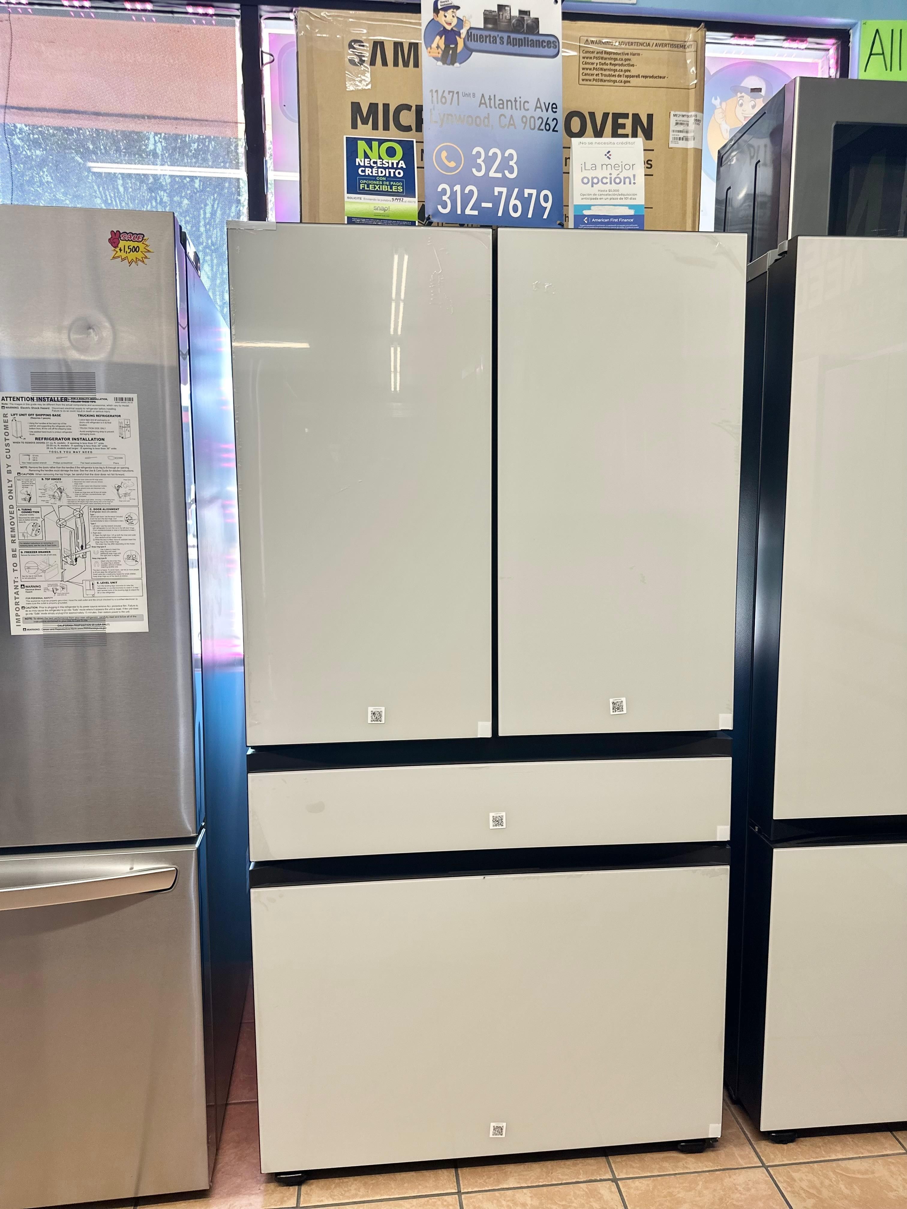 Samsung Bespoke 23 cu. ft. Counter Depth 4-Door French Door Smart Refrigerator in White Glass with Beverage Center