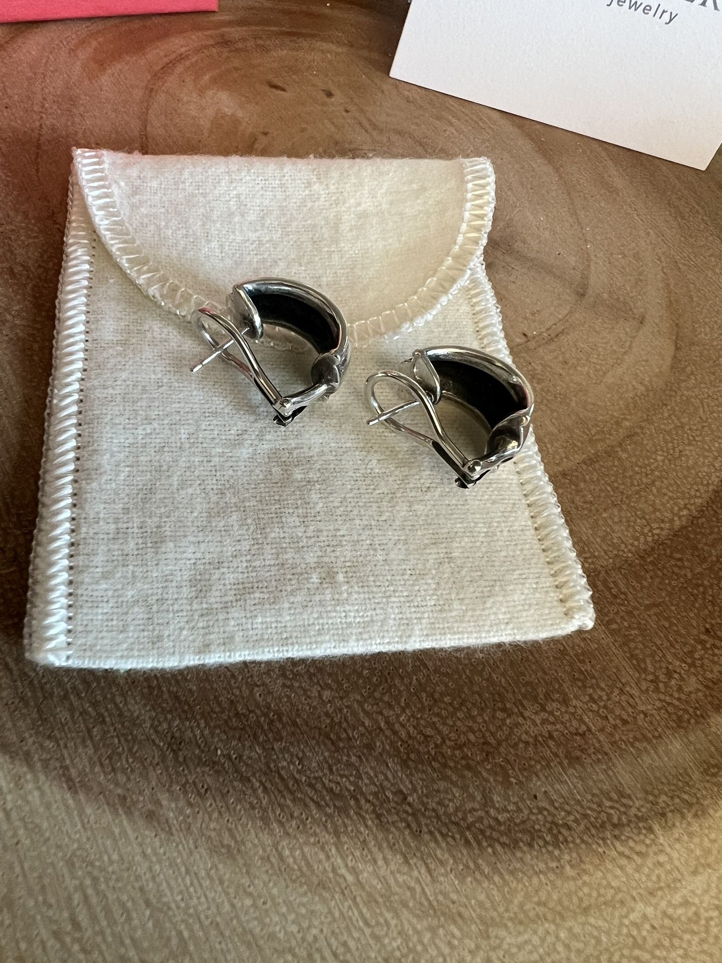 James Avery Bird Earrings JAMES AVERY STERLING Silver Sitting Cat