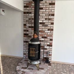 Thelin Thompson Co Vintage Pellet Stove And Fireplace 