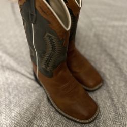 Boys size 2 Cowboy Boots