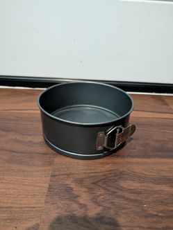 Small cake pan