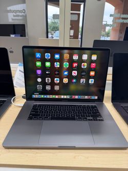 MacBook Pro 16 2.6 GHz 6core intel i7 16GB Ram 512GB Storage