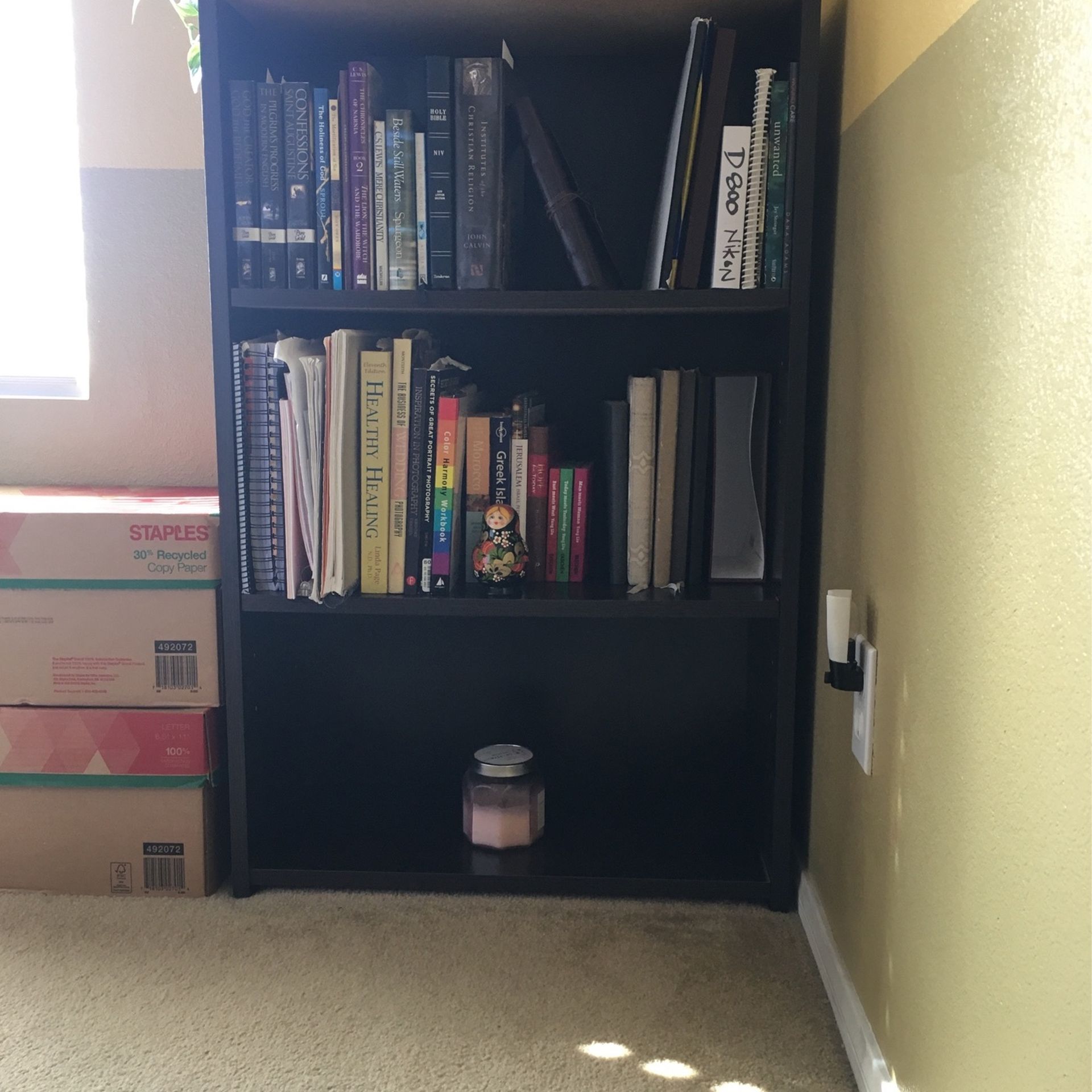 Book Shelf With 3 Shelves