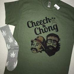 CHEECH & CHONG TEE & SOCKS. (make a offer)