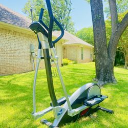 Body Champ BR6010 Elliptical 