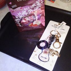 15 $ Valentine Gifts Wrapped &Ready To Gift To that Special Person 💝