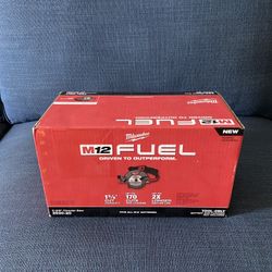 MILWAUKEE M12 FUEL 5-3/8 CORCULAR SAW  ( No Battery No Charger  )