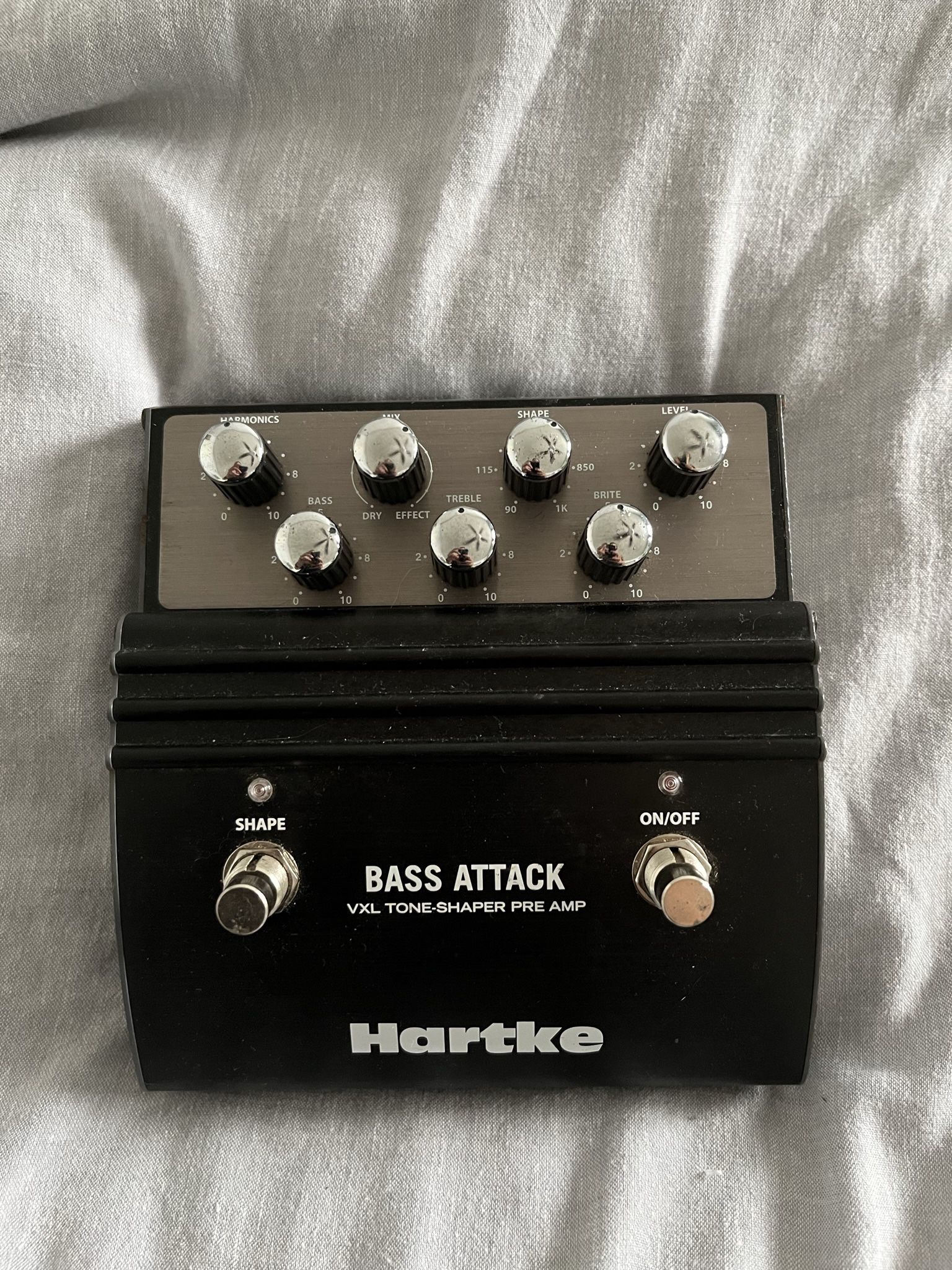 Hartke VXL Bass Attack Preamp/DI Pedal