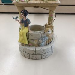 Snow White Scentsy Warmer