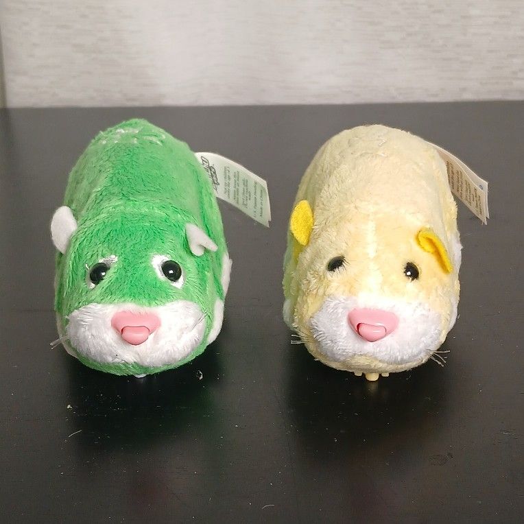 Lot 2 Zhu Zhu Pets Electronic Plush Hamster 5" Interactive Pipsqueak & Shamrock
