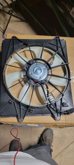 2018----2023  Honda  Odyssey 3.5L  engine cooling fan