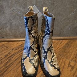 Tory Burch Ankle Boots Snake Print 7.5