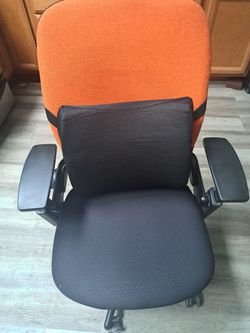 Steelcase Leap V2