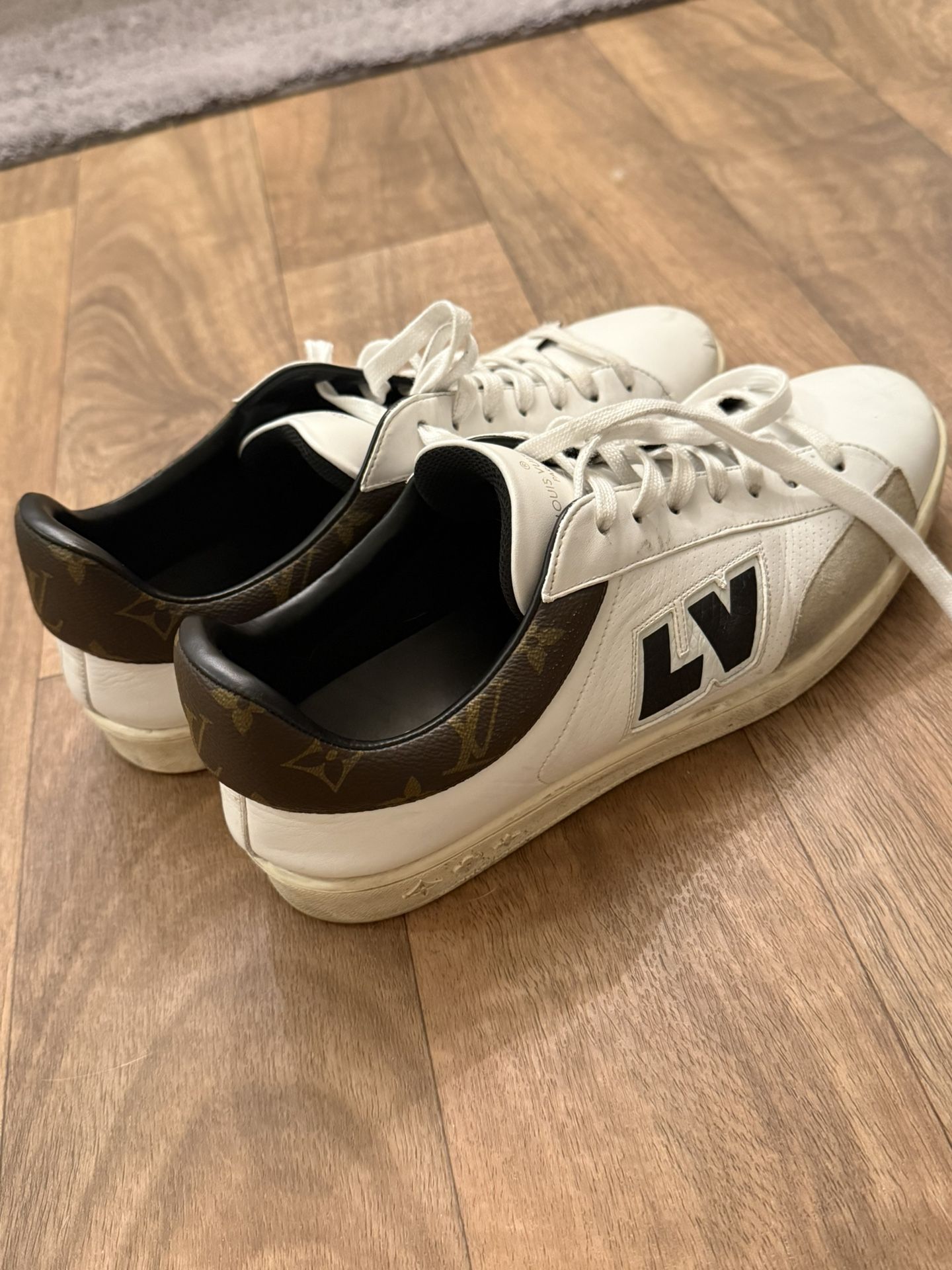 Men 9 US Louis Vuitton Sneakers Luxembourg Line Monogram White Black